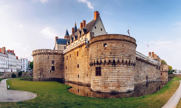Schloss der Herzöge der Bretagne (chateau des ducs de bretagne) i — Stockfoto