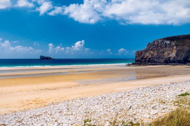 Beach Anse de Pen Hat on the Presqu'ile de Crozon, Parc naturel 