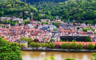 Panoramik manzaralı güzel Ortaçağ kenti Heidelberg C dahil