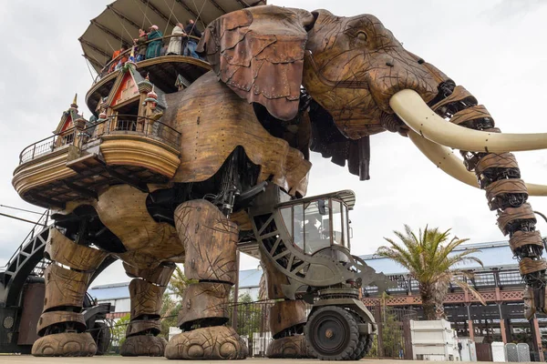 Nantes, Fransa - 3 Mayıs 2017: Büyük fil bir parçasıdır 