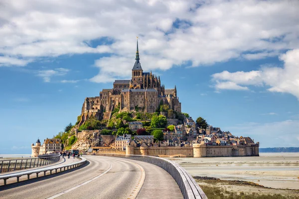 Saint Michael's Mount is an island commune in Normandy. The isla — Stock Photo, Image