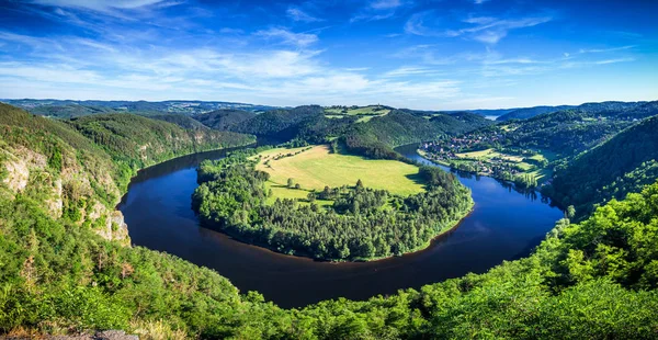 Zobacz Vltava rzeka horseshoe kształt meander z Solenice viewp — Zdjęcie stockowe