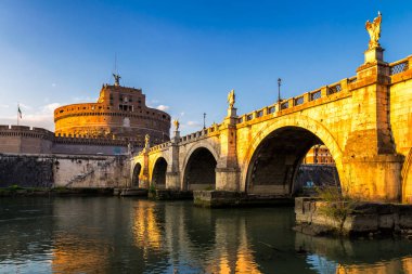 Roma, İtalya. Ponte Sant Angelo, Castel Sant Angelo ve Tiber RIV