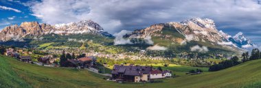 Boite Vadisi ile Monte Antelao, en yüksek mountai Panoraması