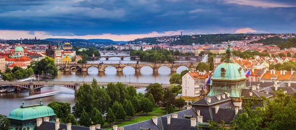 Ponte Carlo nella Città Vecchia di Praga, Repubblica Ceca — Foto Stock