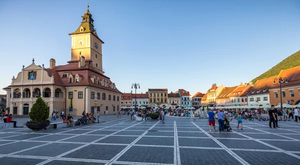 Brasov, Rumänien - 10. August 2017: der Brasov Council Square (pi) — Stockfoto