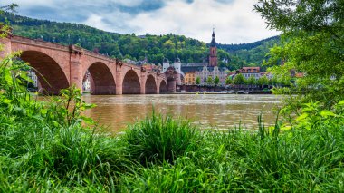 Panoramik manzaralı güzel Ortaçağ kenti Heidelberg C dahil