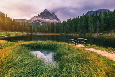 Lake Antorno, üç Lavaredo doruklarına, Lake Antorno ve Tre Cime di Lavaredo, Dolomites, İtalya
