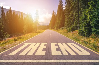 Asfalt yol ile End metin.