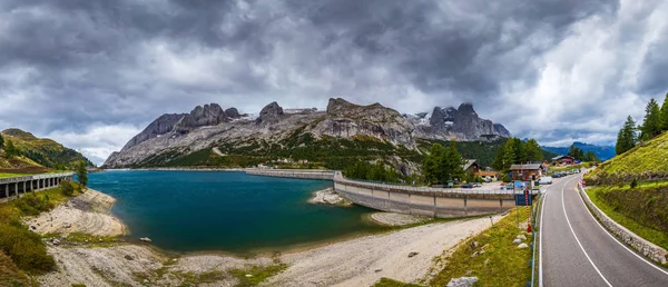 Lago Fedaia (Fedaia Lake), Fassa Valley, Trentino Alto Adige, an — Stock Photo, Image