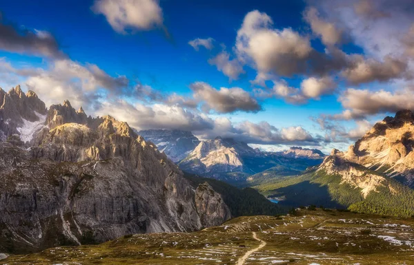 Görkemli Dolomites dağ silsilesi, Güney Tirol dolom Vadisi — Stok fotoğraf