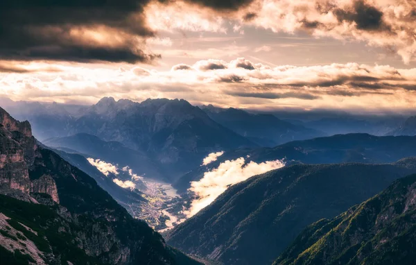Milli Parkı Dolomites (Dolomiti), ünlü loc muhteşem manzarası — Stok fotoğraf
