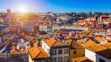 Porto (Oporto) ve Ribeira üzerinde eski şehri panoramik manzaralı