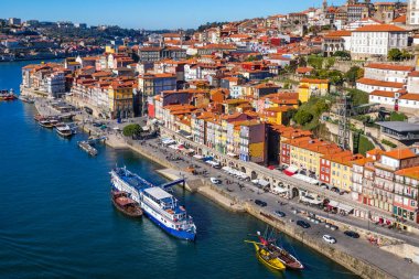 Porto (Oporto) ve Ribeira üzerinde eski şehri panoramik manzaralı