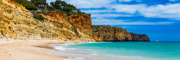 Praia de Porto de Mos v Lagosu v Portugalsku. Praia do Porto de Mos, — Stock fotografie