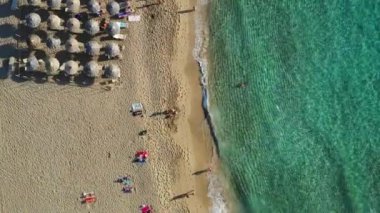 Girit, Yunanistan'da Falassarna plaj havadan görünümü, Falassarna plaj Girit, 4k havadan görünüm plaj çok ünlü bir turistik yerdir. Ünlü Falasarna (Ayrıca Falassarna veya Phalasarna olarak da bilinir).