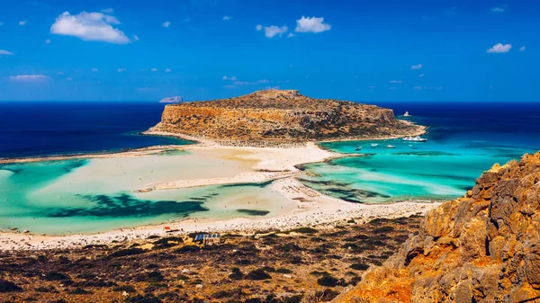 Fantastisk strand med turkost vatten på Balos Lagoon och Gramvousa — Stockfoto