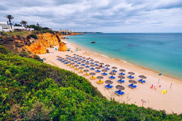 Praia do Barranco das Canas em Portimão, Algarve, Portugal. Prai... — Fotografia de Stock
