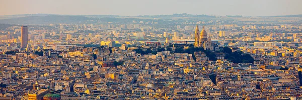 Basílica Sacre Coeur en Montmartre en París, Francia. La Basílica — Foto de Stock