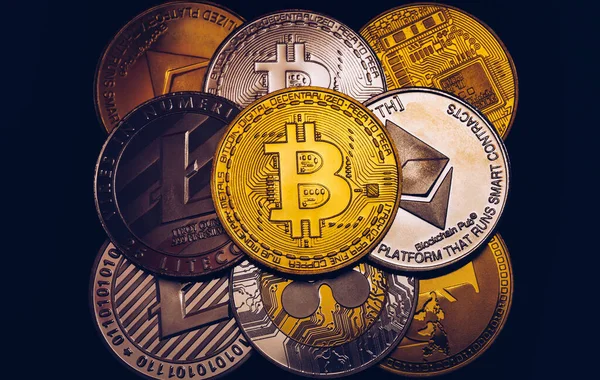 Crypto Valuta Mynt Set Insamling Bitcoin Eterum Litecoin Krusning Digital — Stockfoto