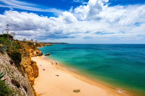 ポルトガル アルガルヴェのポルティマオのバランコ カナスのビーチ プライア バランコ カナス ポルティマオ ポルトガル アルガルヴェ — ストック写真