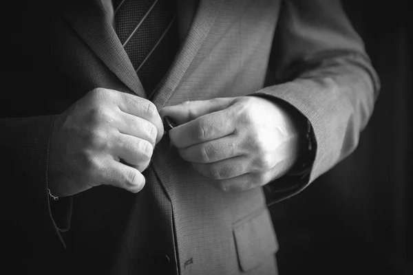 Człowiek Guziki Klasyczna Kurtka Pod Którym Krawat Koszula — Zdjęcie stockowe