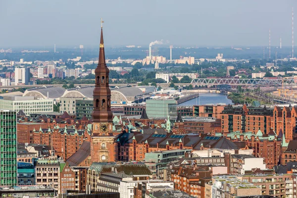 Hamburg, Almanya eski kasaba parçası göz ardı — Stok fotoğraf