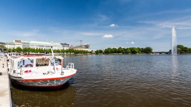 Dış görünümü Gölü Kleine Alster, Hamburg ve Alsterarkaden