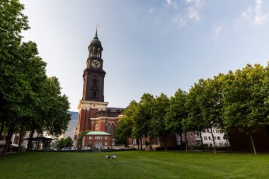 Barok St. Michaelis church Hamburg'da dış görünümü