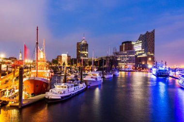 Hamburg liman bina Elbphilharmonie