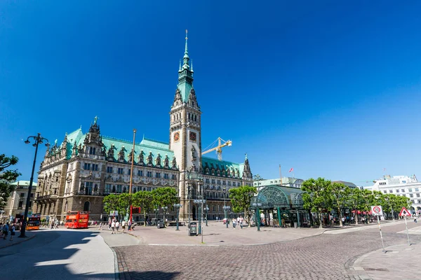 Hamburg Belediye Binası dış görünümü — Stok fotoğraf