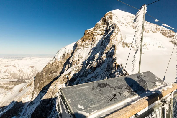 Blick auf das Skigebiet jungfrau wengen in der Schweiz — Stockfoto