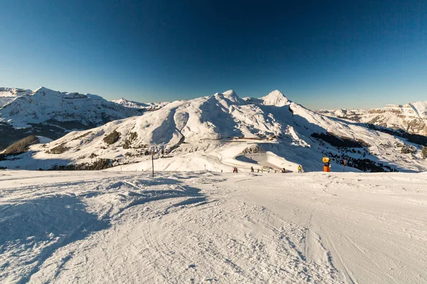 Pohled na lyžařské středisko Wengen Jungfrau ve Švýcarsku — Stock fotografie