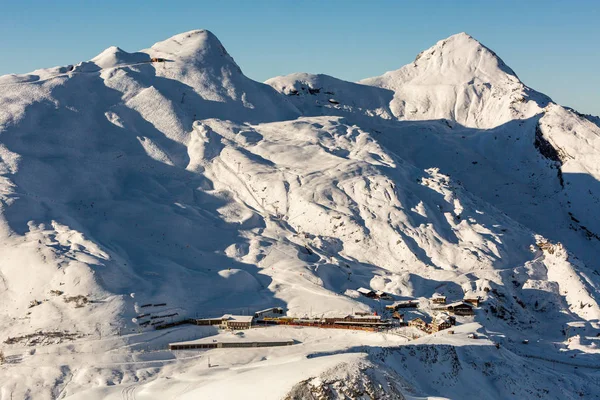 Pohled na lyžařské středisko Wengen Jungfrau ve Švýcarsku — Stock fotografie