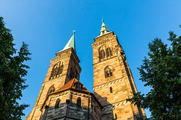 Sankt Sebaldus Kilisesi Nürnberg eski şehir kısmında dış görünümü