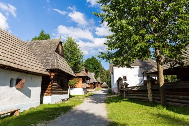 Orava köy Müzesi Zuberec - Brestova görünümünü