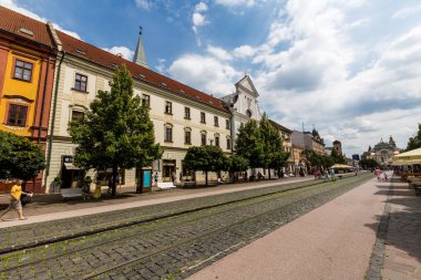 Kosice, Slovakya eski şehir kısmında tarihi binaların görünümü