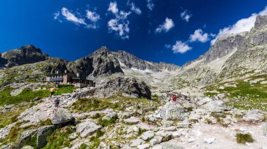 Teryho Chata ve çevresinde doğa Slovakça dağlarda yüksek Tatras görünümü