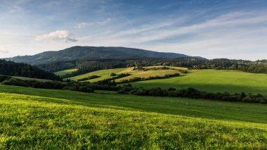 Dağ Kubinska Hola Dolny Kubin Sunset'teki Slovakya'da yakın