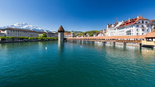 Utsikt över Luzern våren 2017 i Schweiz — Stockfoto