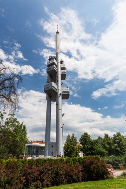 Dış görünümünü: Zizkov televizyon kulesi, Prag, Çek Cumhuriyeti 