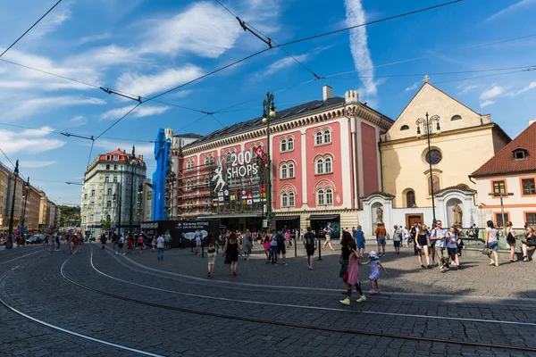 Vnější pohled obchodního centra Palladium v centru Prahy, Česko — Stock fotografie