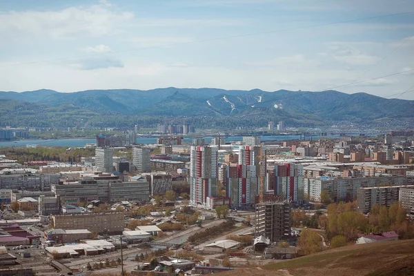 Vista da altura de Krasnoyarsk — Fotografia de Stock