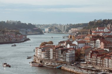 Köprüden Porto 'nun panoramik görüntüsü
