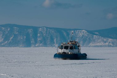 Baykal Gölü üzerinde Hovercraft gezileri, Listvyanka Köyü