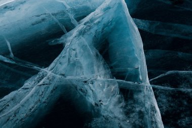 Baykal Gölü 'nün güzel mavi buzu, Listvyanka Köyü