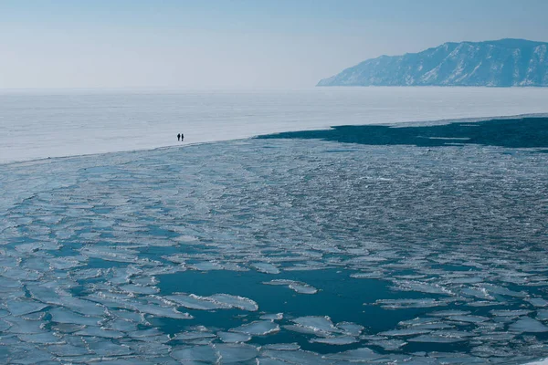 Влияние Реки Ангары Озера Байкал Листвянка — стоковое фото