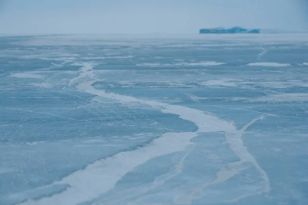 Rachadura Coberta Neve Gelo Lago Baikal — Fotografia de Stock