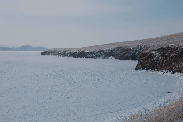 Lago Baikal Hielo Cubierto Nieve Vista Desde Isla —  Fotos de Stock