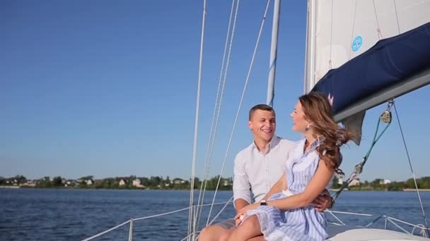 Couple sitting on a yacht — Stock Video